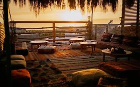 Natural Surf House